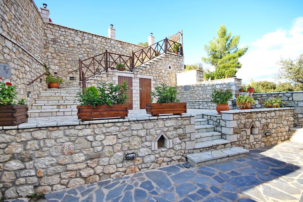 Thea Valtessinikou Hotel Exterior foto